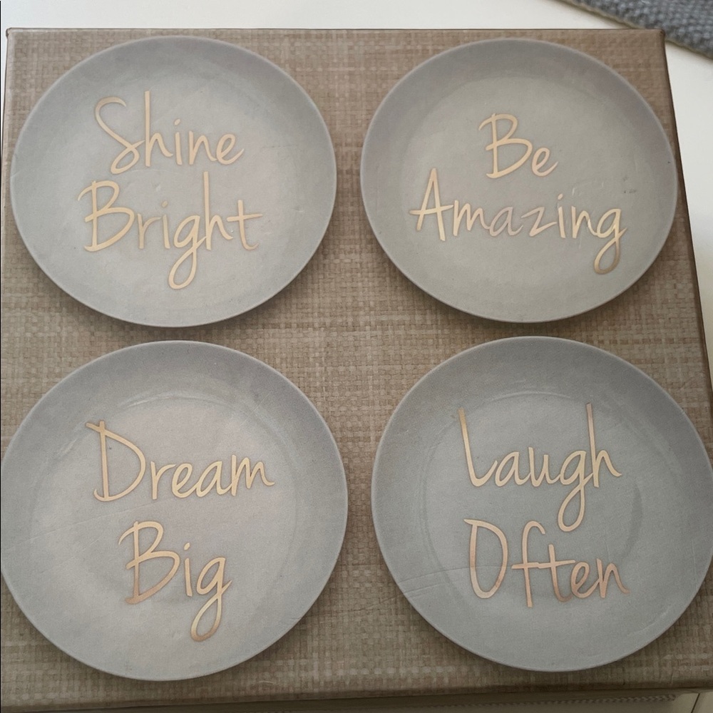 Canapé Plates